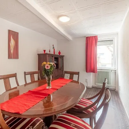 Hébergement de vacances Spacious Holiday In With Balcony *