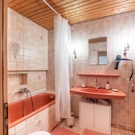 Spacious Holiday In With Balcony Hébergement de vacances Kinheim